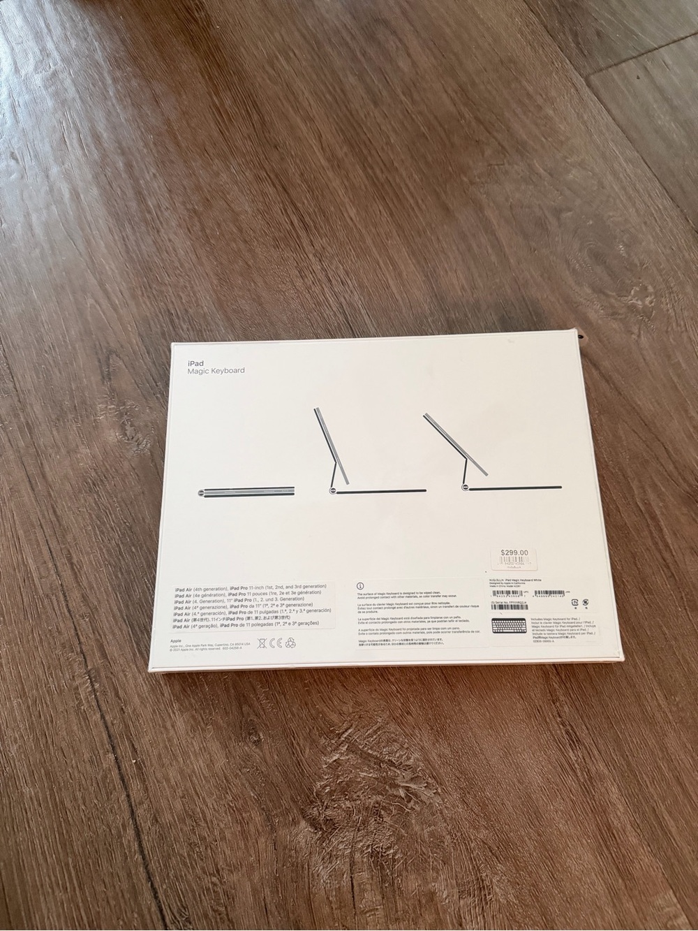 Apple iPad NWT Magic Keyboard - White/Silver - Picture 2 of 3